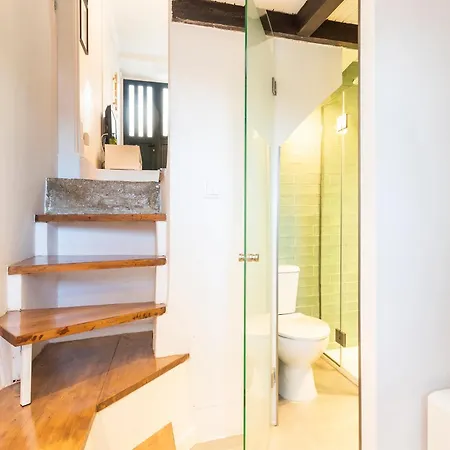 Appartamento Delightful & Quirky With River Views Lisbona